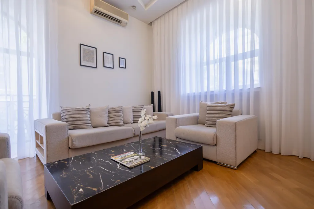 Комфортная квартира на торговой с двумя балконами