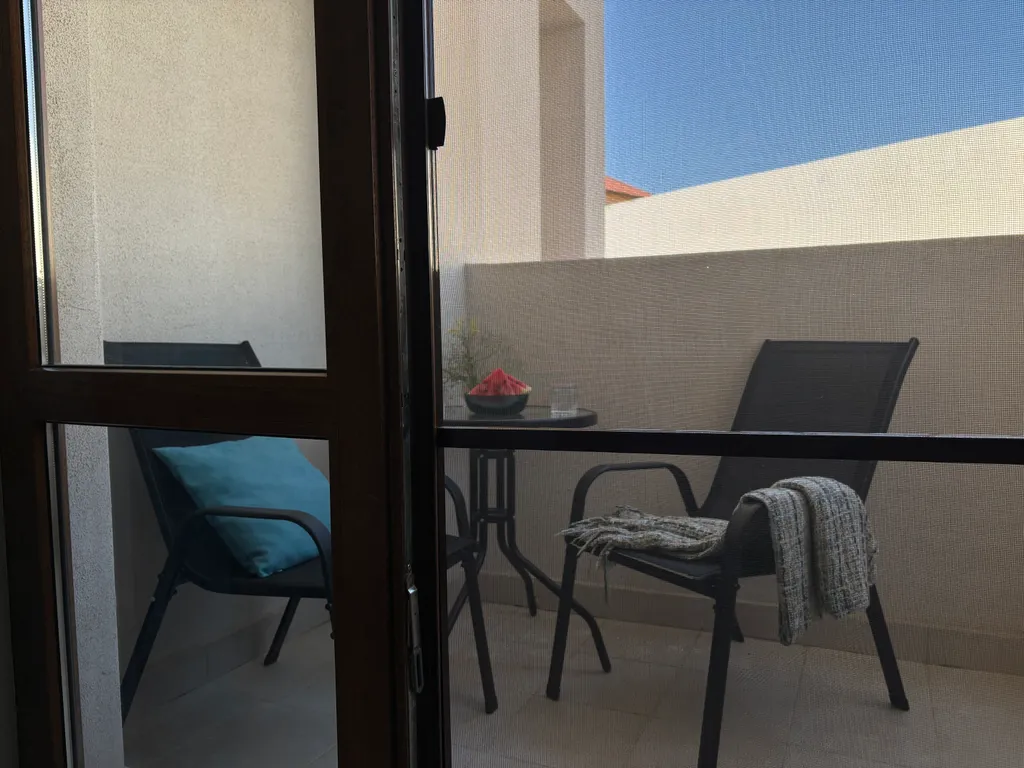 Студия рядом с песочным пляжем и бассейном