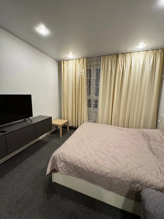 Студия в новом доме с закрытой территорией в центре города