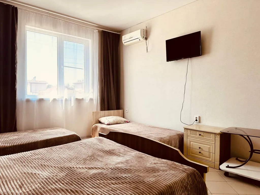 Дом с большой террасой