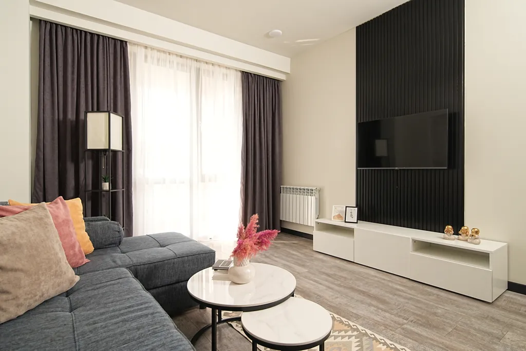 Улучшенные апартаменты с балконом в центре города