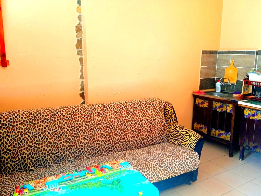 Квартира Квартира Трёхместный номер сафари с двумя дополнительными местами, с отдельным входом — Голубицкая