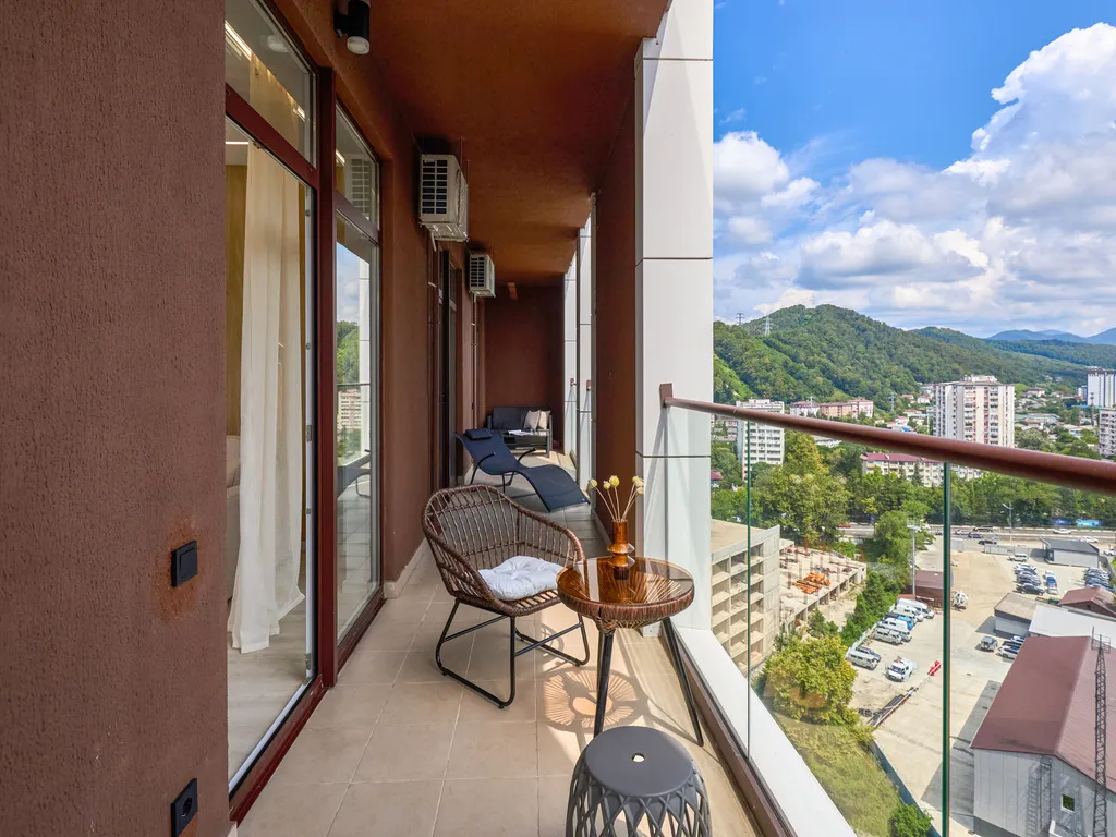 Дизайнерская евро-трехкомнатная квартира с потрясающими видами