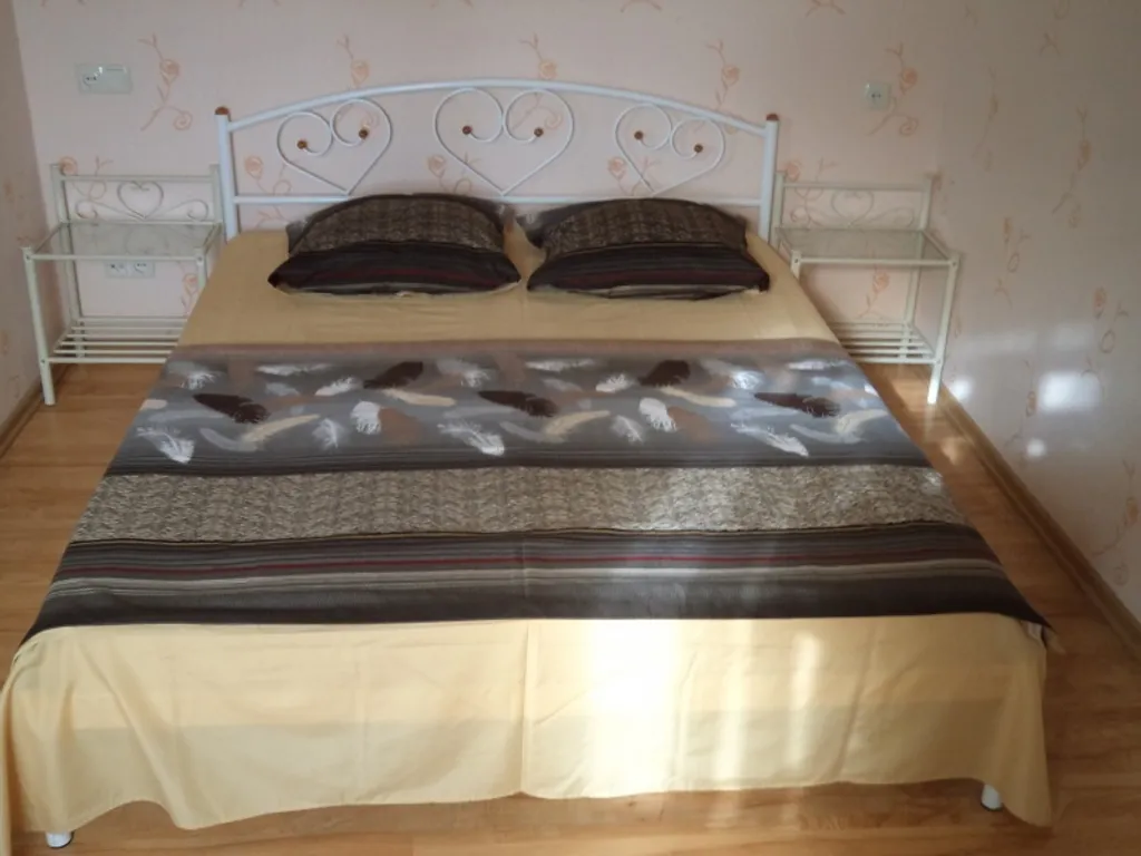 Квартира Уютная квартира с видом на пл. Ушакова, театр им. Лавренева — Севастополь