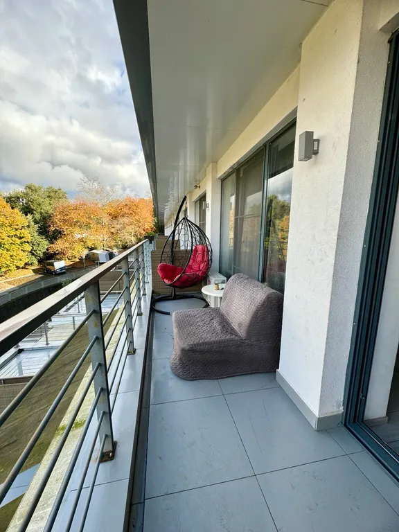 Апартаменты первая линия, у моря, с балконом и видом на горы