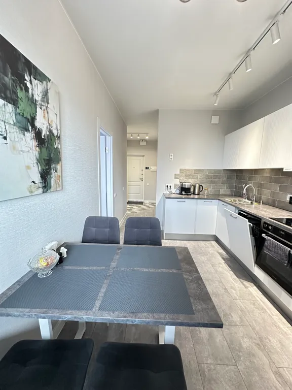 Чистая новая видовая квартира с шикарным ремонтом и всеми удобствами