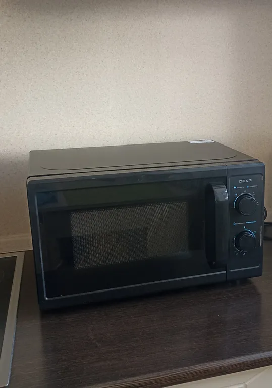 Студия с парковкой под окном