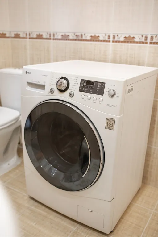 Уютная квартира в элитном районе с видом на озеро в парке имени Кирова