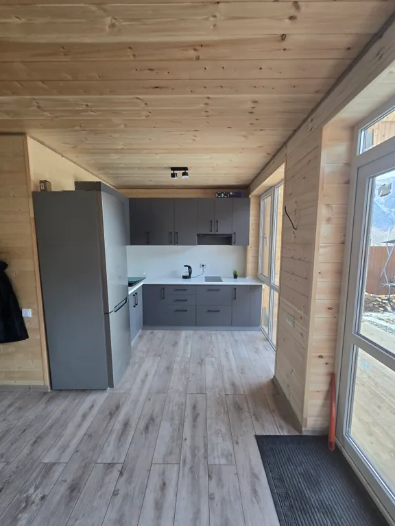 Уютный новый дом в горах