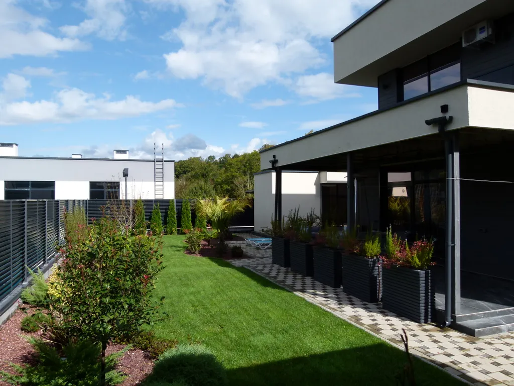 4-комнатный Дом