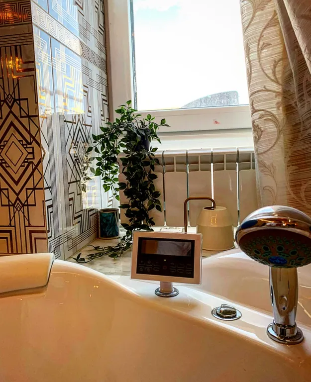 Элитная видовая люкс квартира с террасой дизайна R Cavalli