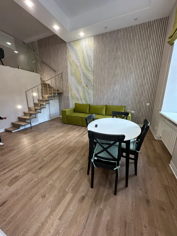 2-этажная квартира в центре Санкт-Петербурга