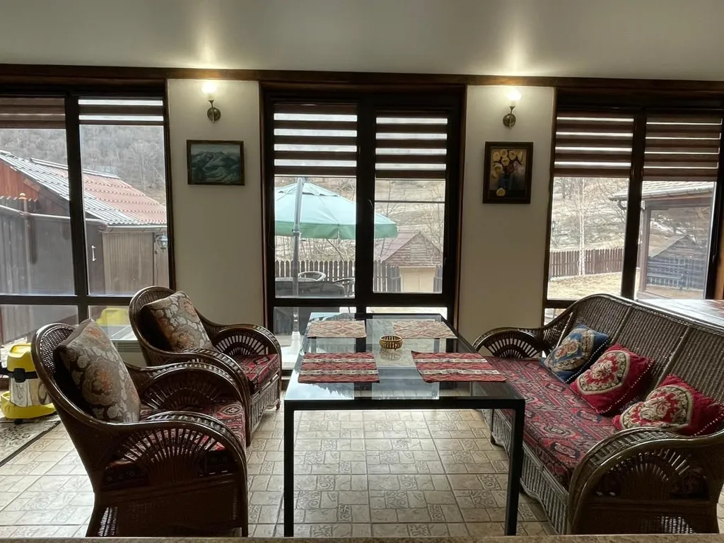 Шале с видом на горы в природном парке