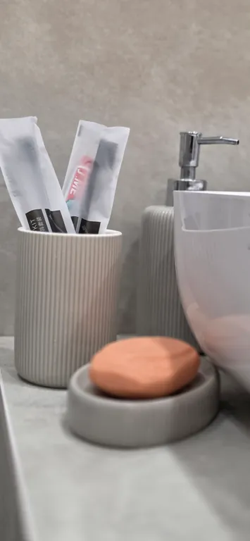 Новая, красивая, солнечная квартира с дизайнерским ремонтом.