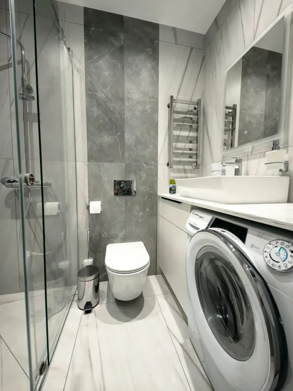 Дизайнерский апартамент с видом на бассейн