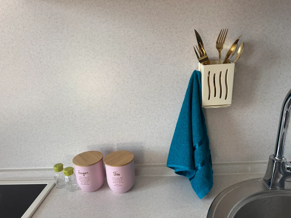 Уникальная студия с видом на стадион, арт-декором и PlayStation