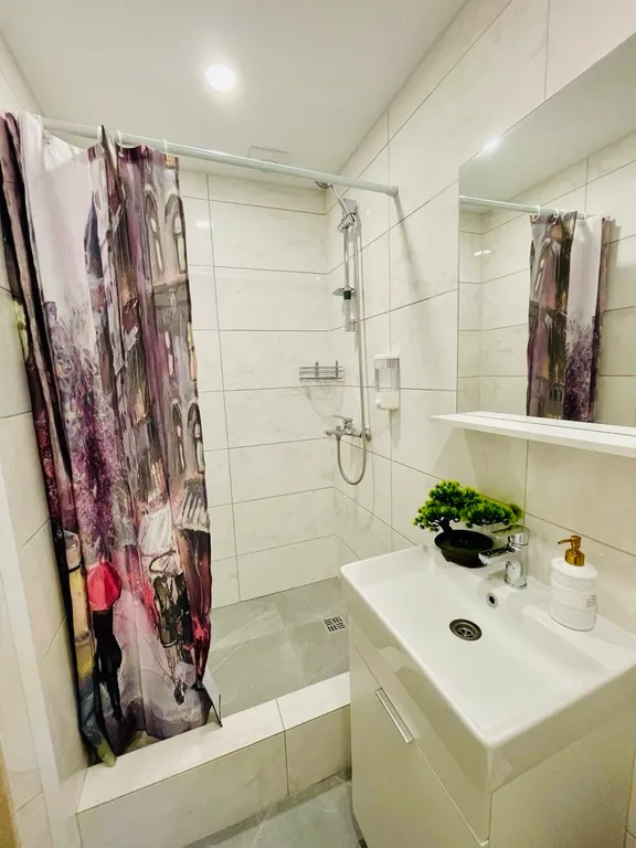 Студия в центре города, рядом с фонтаном