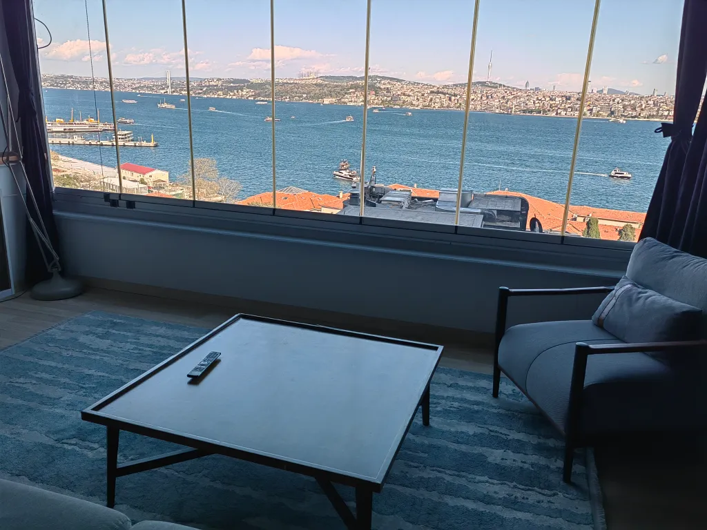 Bosphorus lighthouse studio apartment