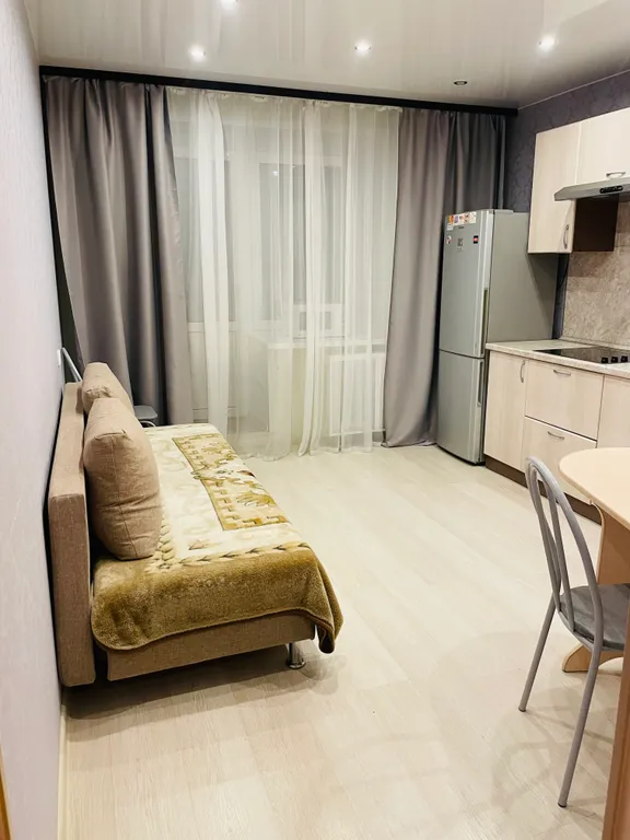 Светлая квартира у парка Мира