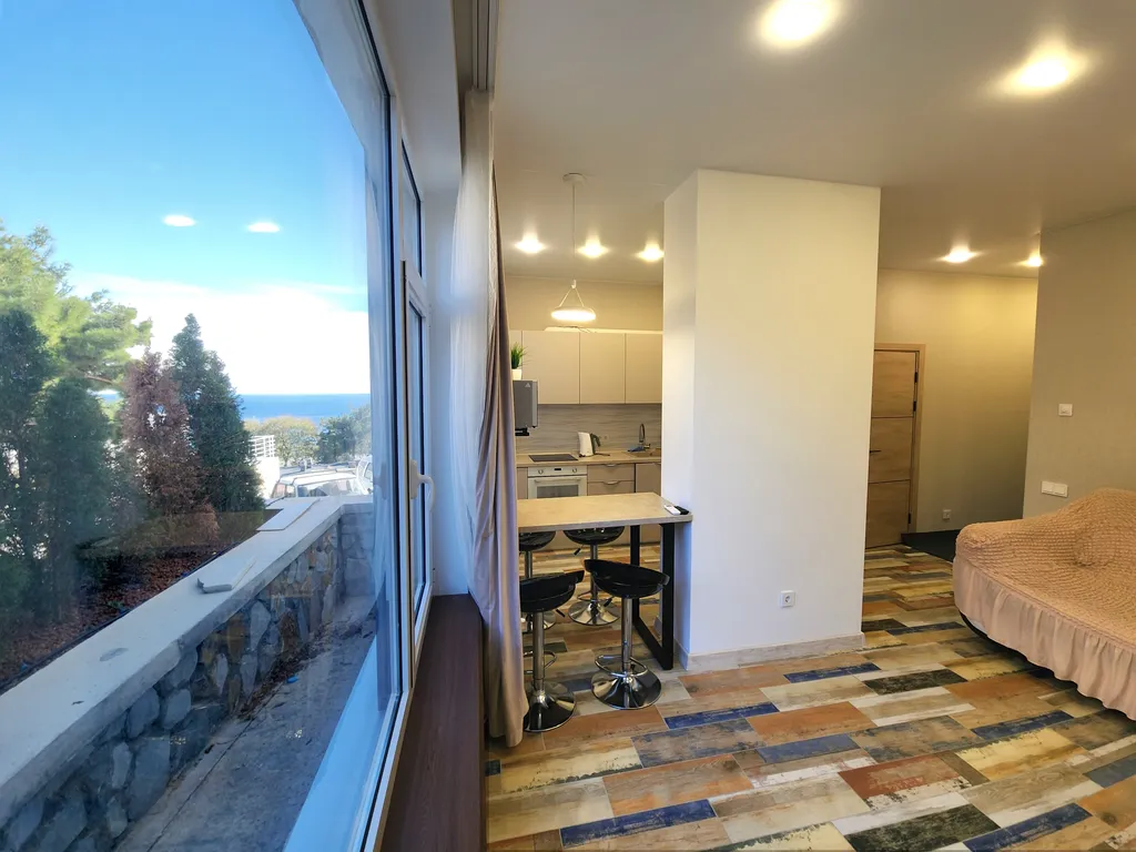 Удобная квартира у моря с дизайнерским ремонтом — аренда посуточно в Гаспра