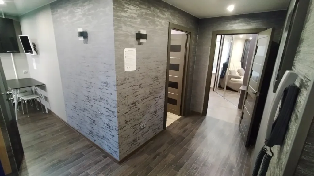 Комфортная двухкомнатная квартира в центре с отчётными документами