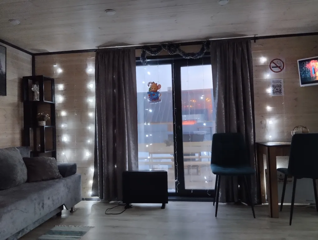 Загородный дом у озера