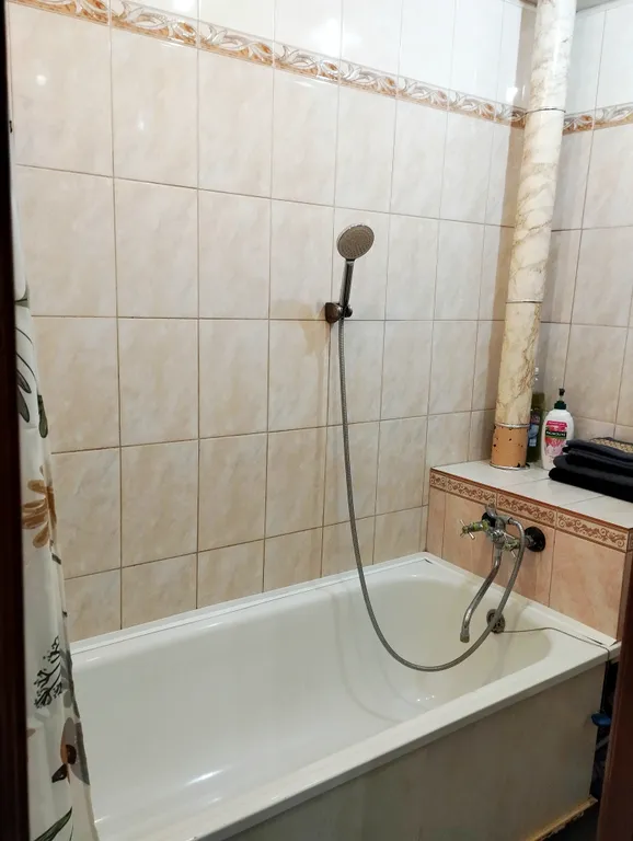 Чиcтaя, уютнaя 1-комнaтная квартирa в центpальнoм pайоне