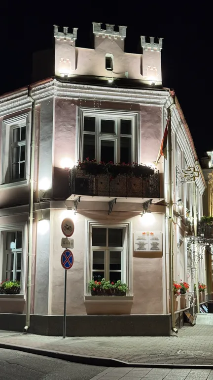 Уникальная квартира с камином в историческом центре города