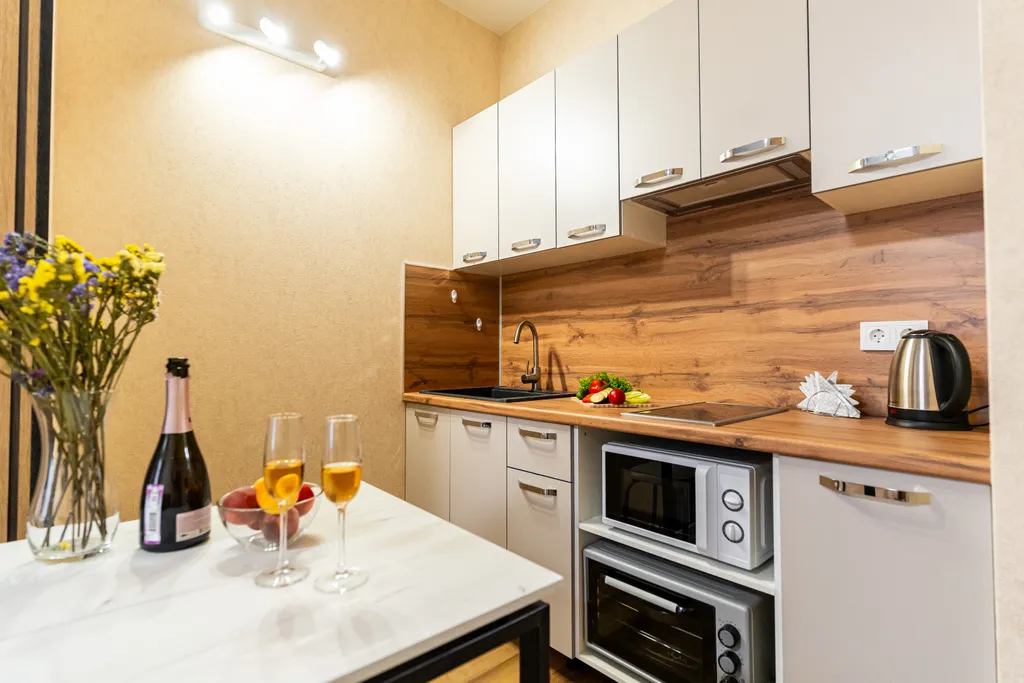 Уютная студия вoзле моpя