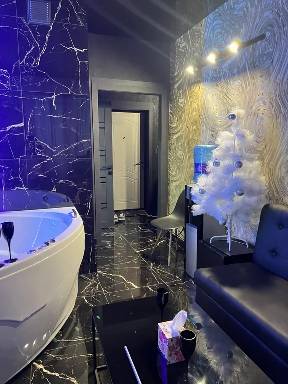 Уютная квартира для романтических встреч с огромным джакузи