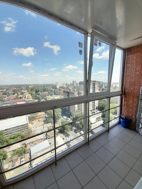 Студия в новом доме в центре