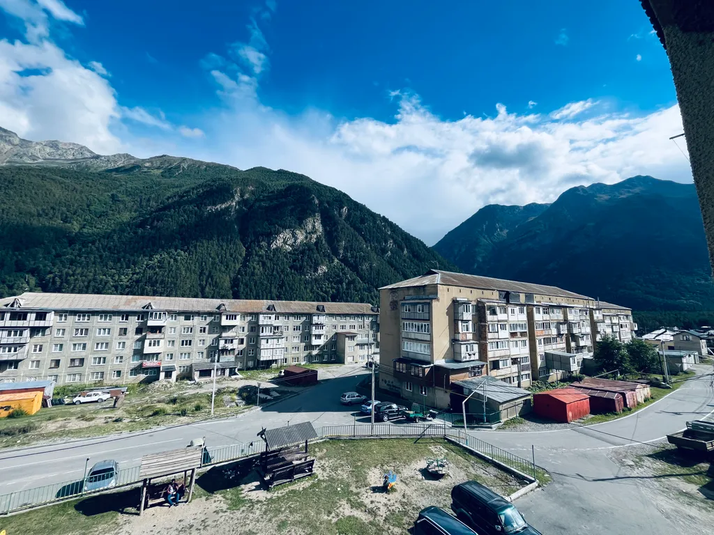 Студия с видом на горы