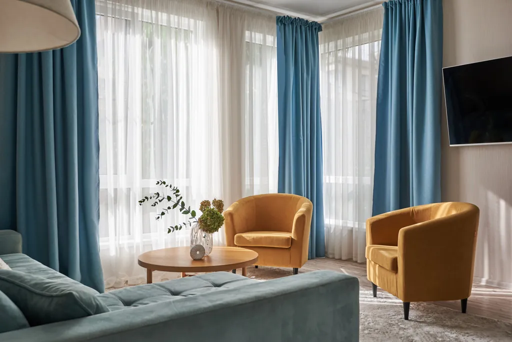 Видовой коттедж с бассейном и сауной