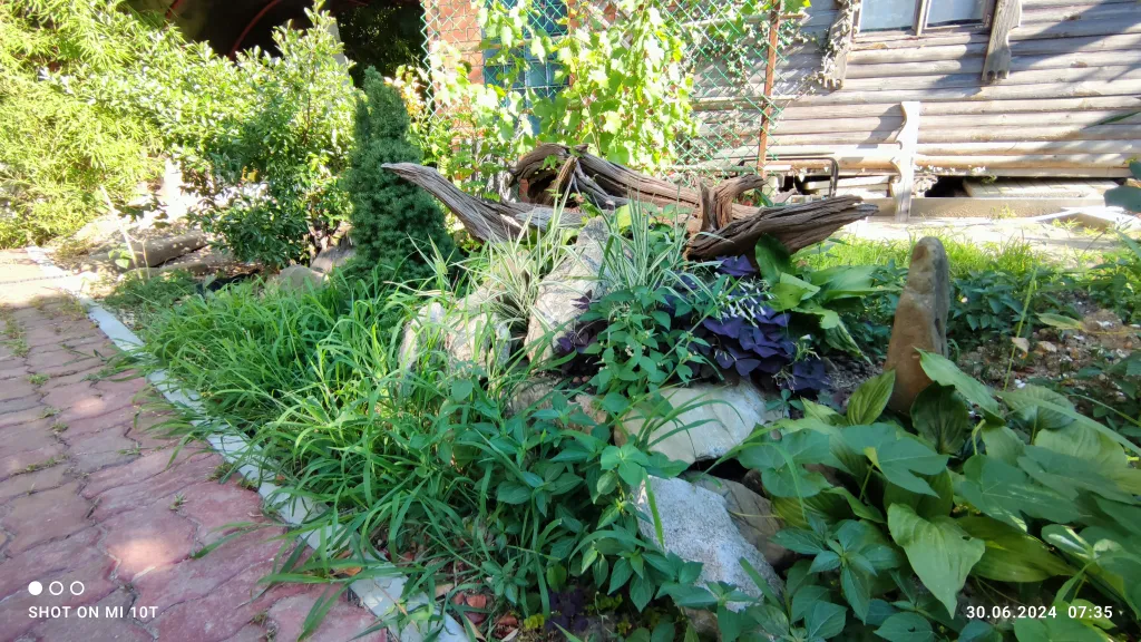 Коттедж Домик у реки — Сочи