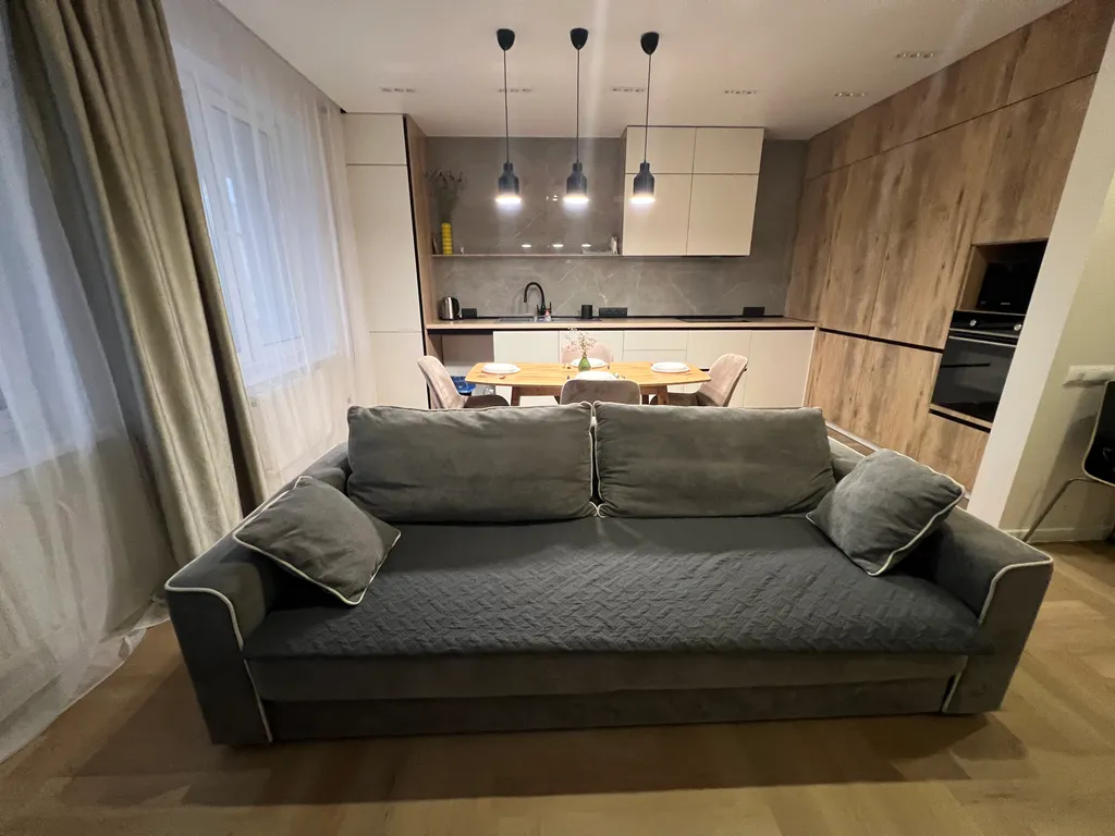 Четырёхкомнатные апартаменты рядом с парком якутова и ледовой ареной