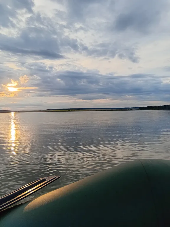 Уютный дом на берегу озера Камбулат