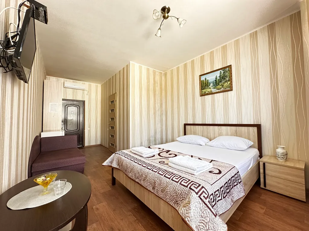 Квартира Комната — аренда посуточно в Семидворье