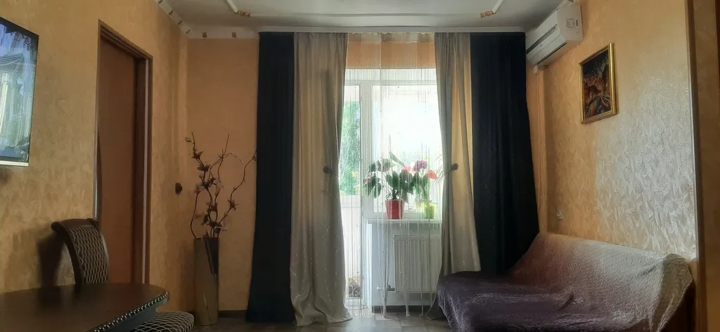 Квартира 3-комнатная квартира в курортном центре — Евпатория