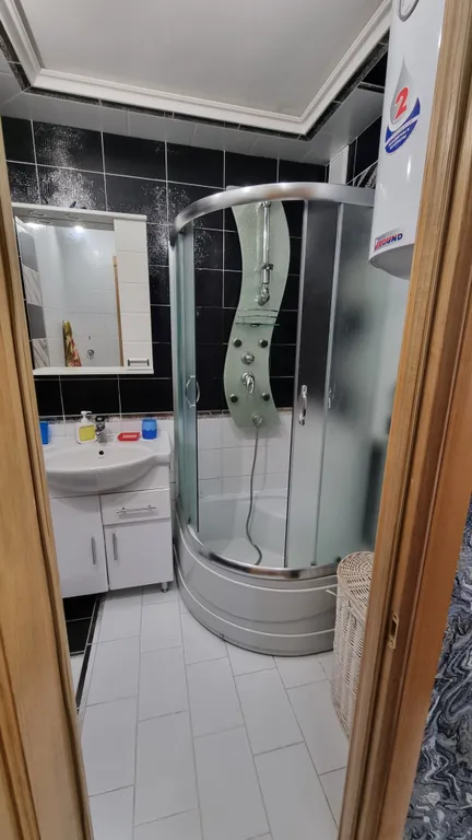 3-комнатная квартира в 5 минутах от пляжа в центре