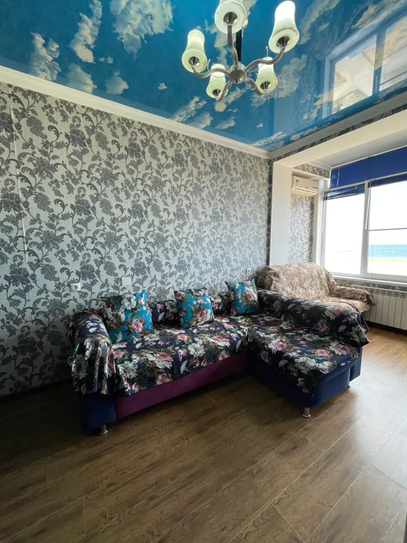 Студия с видом на море