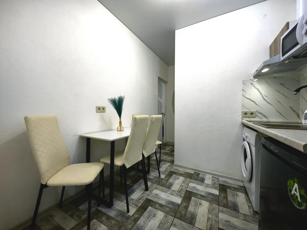 Квартира Двухкомнатная квартира, индивидуальное отопление, парковка, кухня — Судак