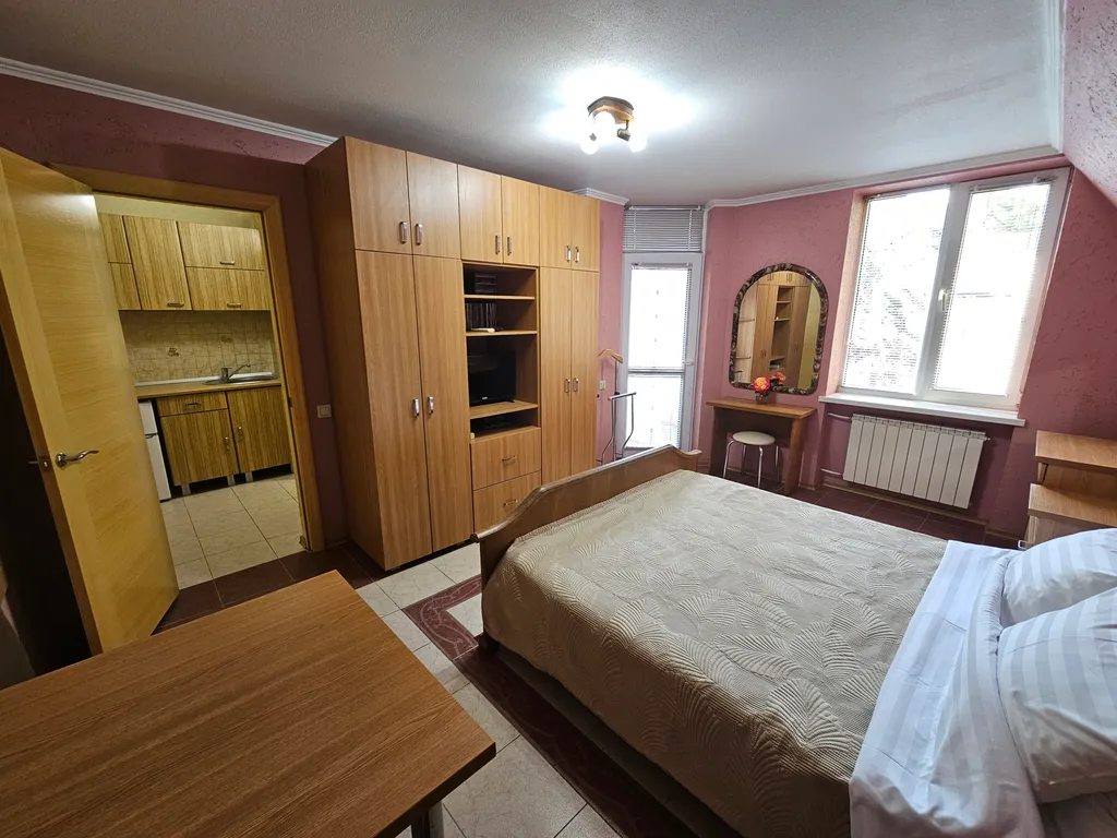 Квартира Апартаменты однокомнатные на третьем этаже с балконом - 2 места — аренда посуточно в Ольгинка