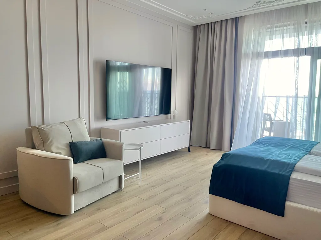 Студия на первой линии, вид на море