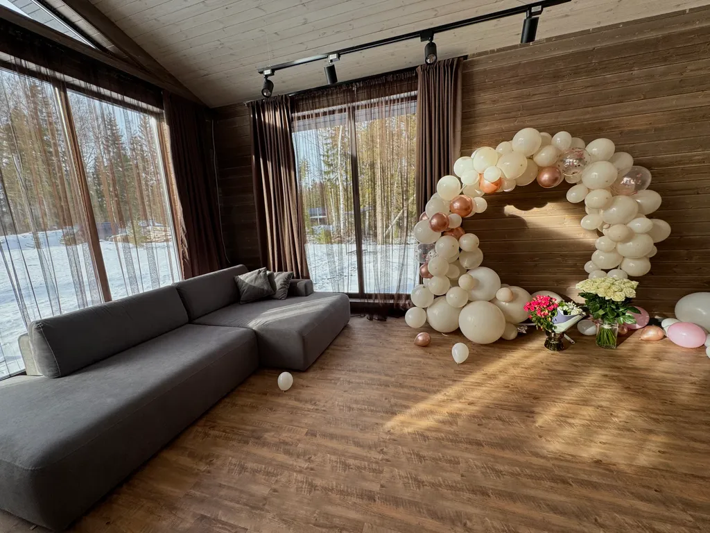 Уютный дом у озера, в 50 километрах от Петербурга, с мангалом, Wi-Fi