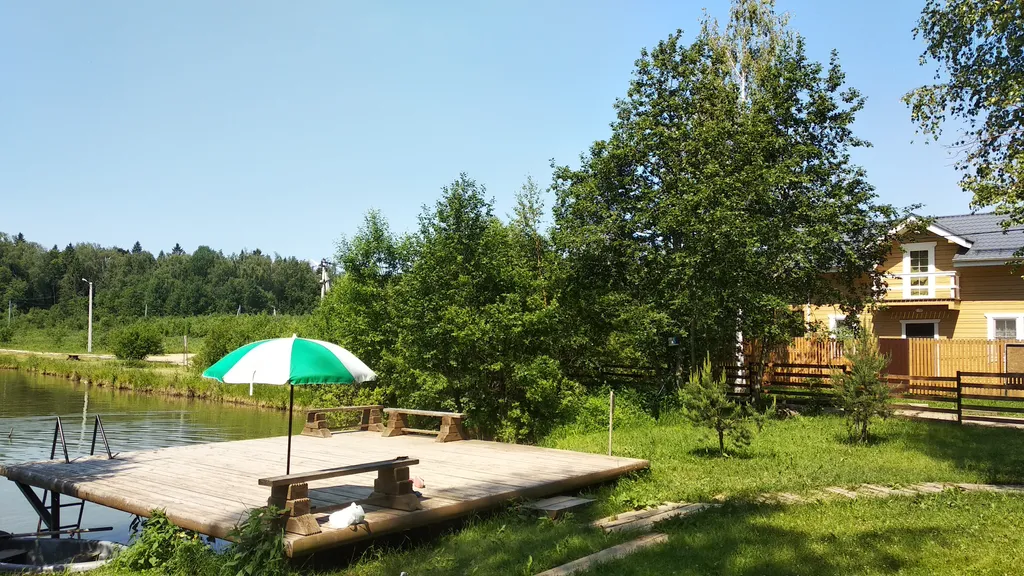 Коттедж Васнецово-озеро, дом на берегу озера у леса в Подоосковье — Ваньково