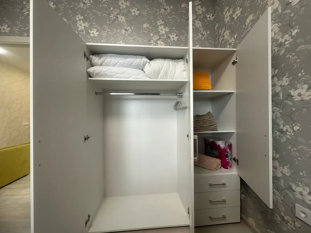 Квартира Двухкомнатная квартира с видом на зелень — Адлер