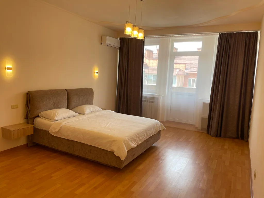 Апартаменты для большой семьи в курзоне, с балконом и видом на машук