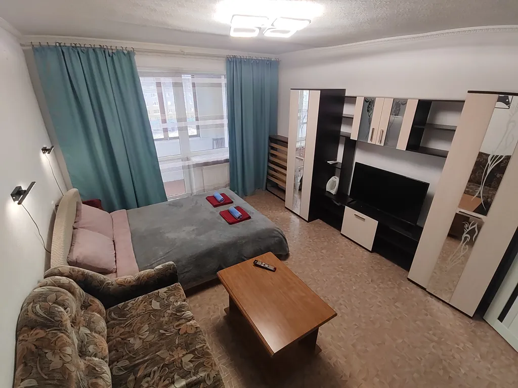 Трёхкомнатная квартира с раздельными комнатами, балконом и лифтом