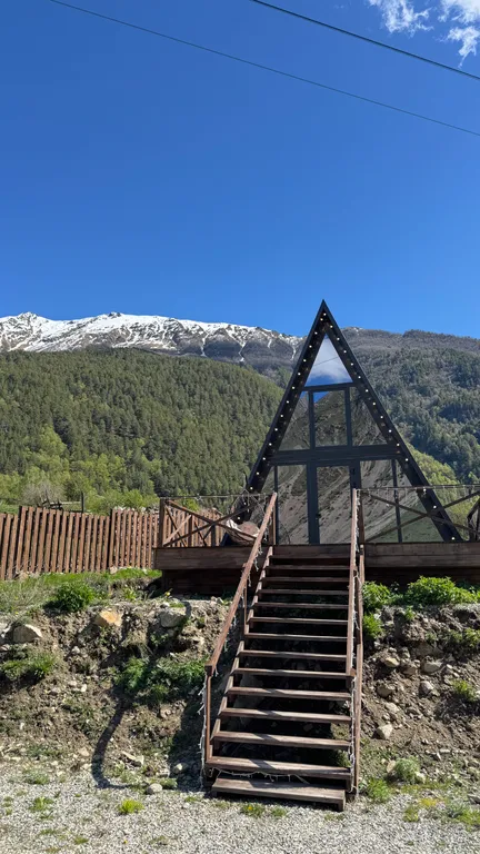 Уютный домик с панорамным видом на горы