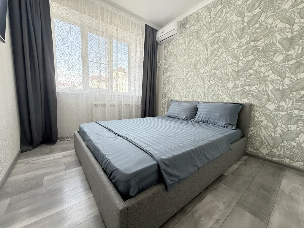 Комфортная двухкомнатная квартира в центре города